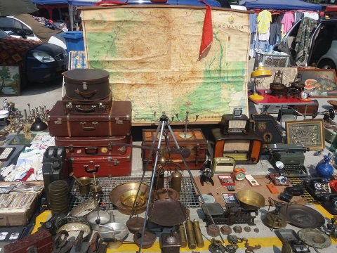bazarul de vechituri