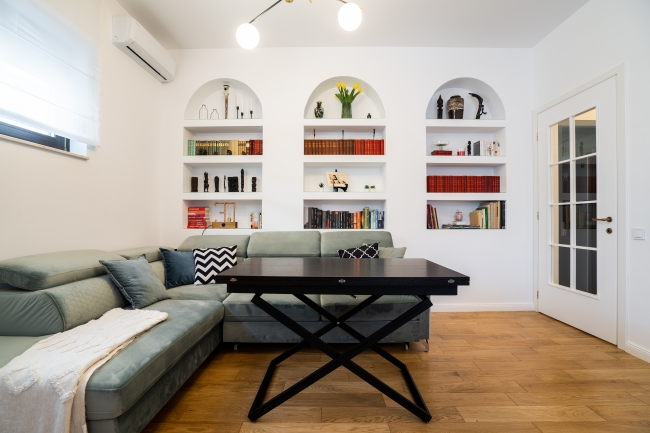 Apartament in bloc interbelic