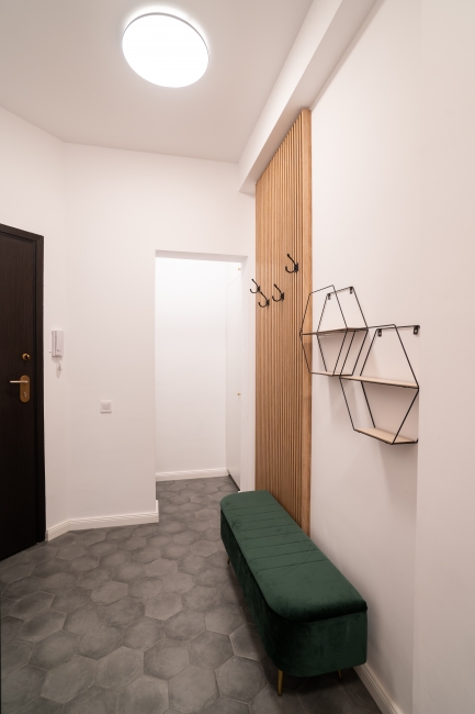 Apartament in bloc interbelic