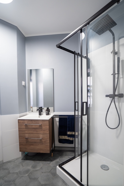 Apartament in bloc interbelic