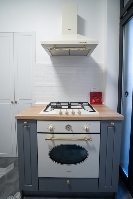 Apartament in bloc interbelic